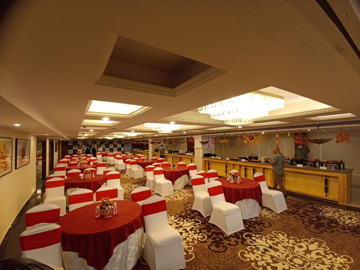 Effotel By Sayaji Dehradun Exteriör bild